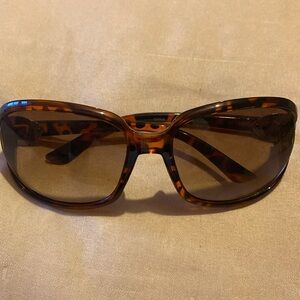 Woman’s Solar Accents Cheetah Print Sunglasses